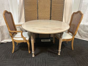 World market AMAZING DINNING TABLE FOR 2