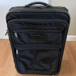 Kirkland Signature 22” Upright Expandable Wheeled Carry-On Suitcase Black