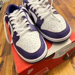 Nike dunk Low "Championship Purple" Deadstock Original Box Size 11