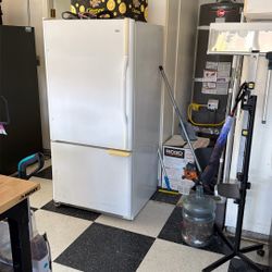 Kenmore Refrigerator 