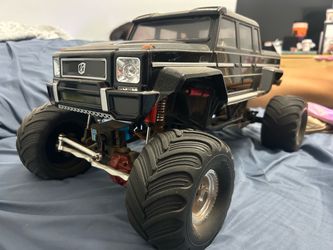 1/10 scx10 bomber