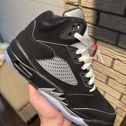 Retro 5 Black Metallic Reimagined