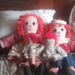 Raggedy Ann & Andy collectible stuffed dolls.