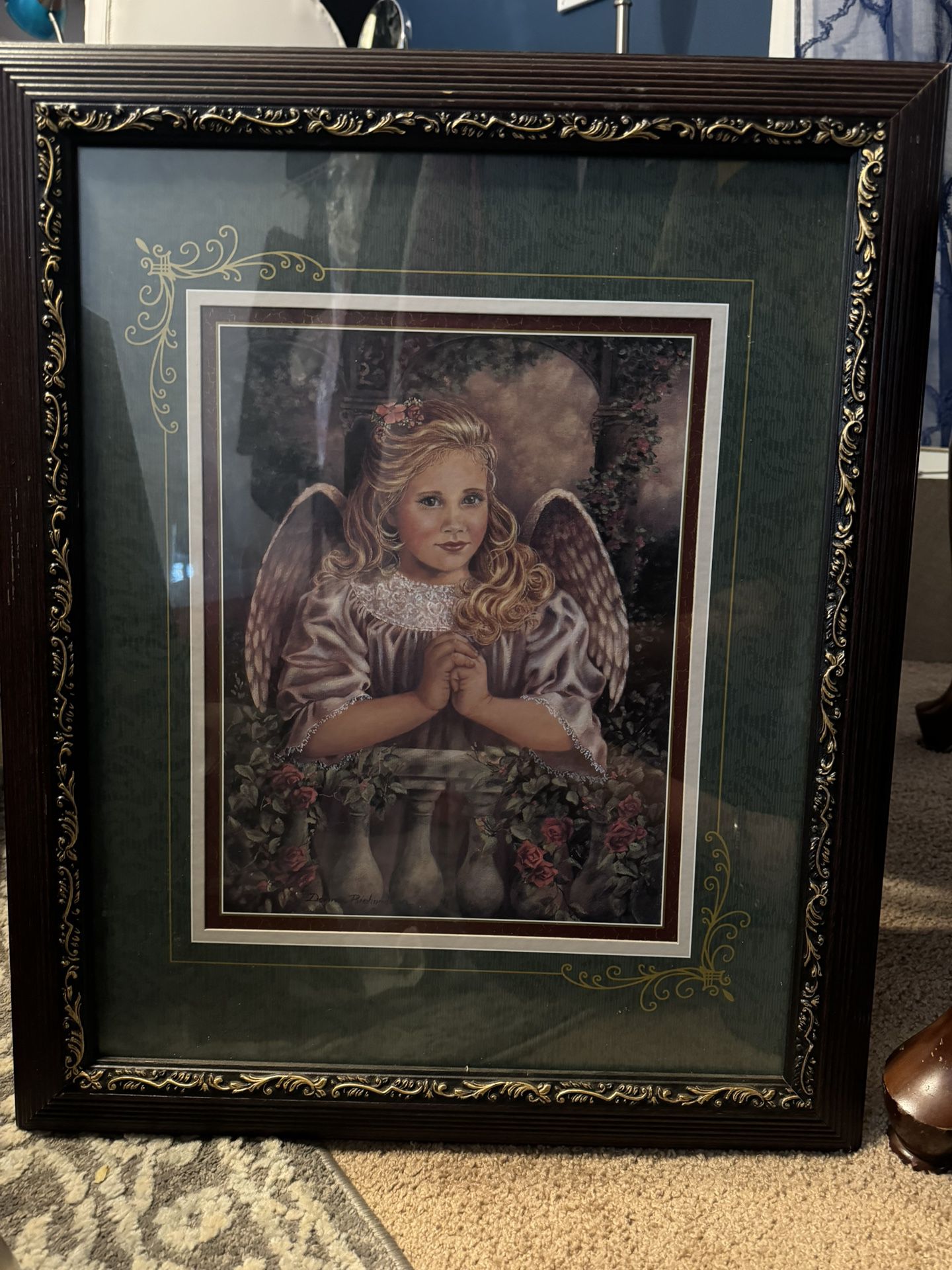 Angel pic w wooden frame 