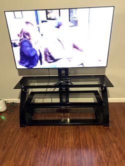 Tempered Glass Entertainment Enter With Mount