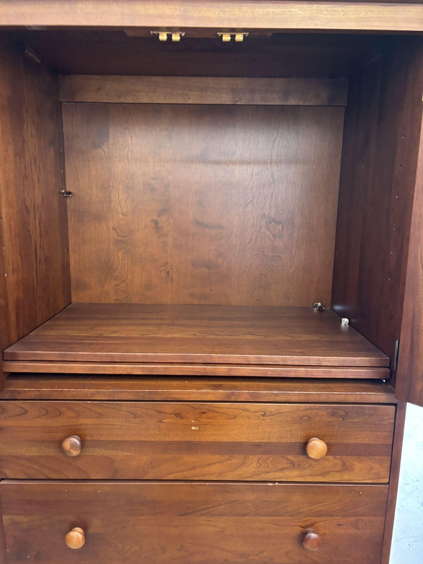Elegant Ethan Allen Made in America Bedroom Wardrobe Chest Armoire with Shelving
