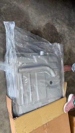 Gas Tank with Fuel Sender