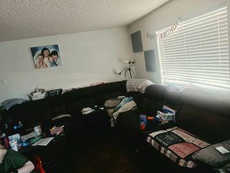 Brown sectional couch w/ 3 recliners