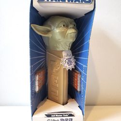 Giant Pez - Jedi Master Yoda