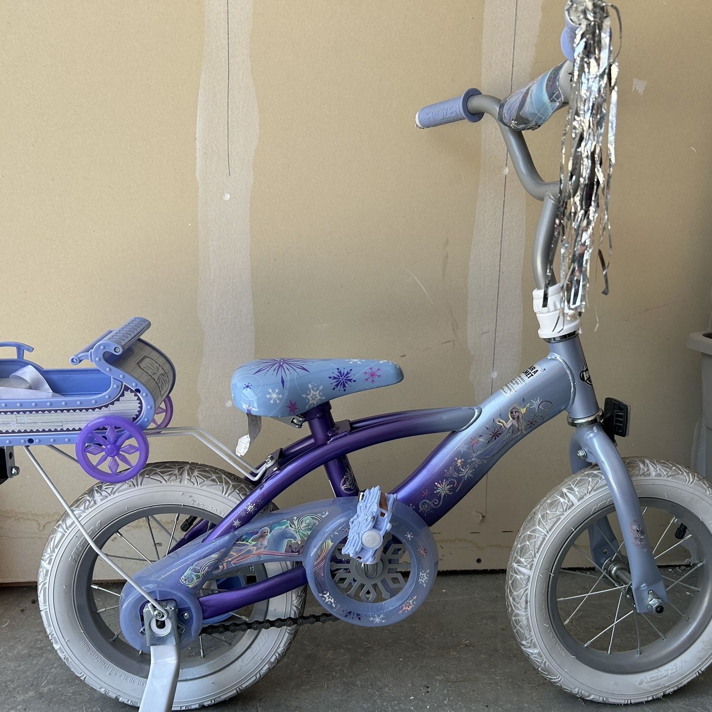 Disney Frozen Bike with Doll Carrier Sleigh for Girl s Ages 2 Years White and Purple for Sale in Pleasant Hill IA OfferUp