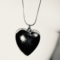 SILVER PENDANT PUFFED HEART ON 30 Inch COBRA CLASP CHAIN