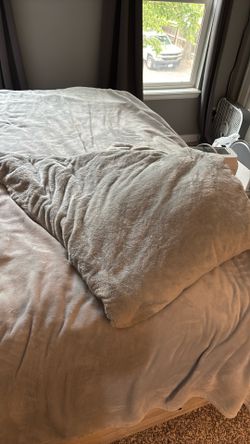 Weighted Blanket ~ 20 lbs