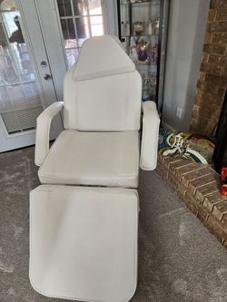 White Massage / Eyelash Chair for Sale