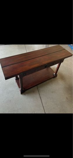 Desh/Table
