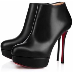 New never worn Christian louboutin black shoes heels Dirdi bootie 130 calf size 36.5 which is  6.5.  this brand runs small so this is more li