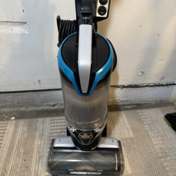 CLEANING VACUUM IN GOOD CONDITION 