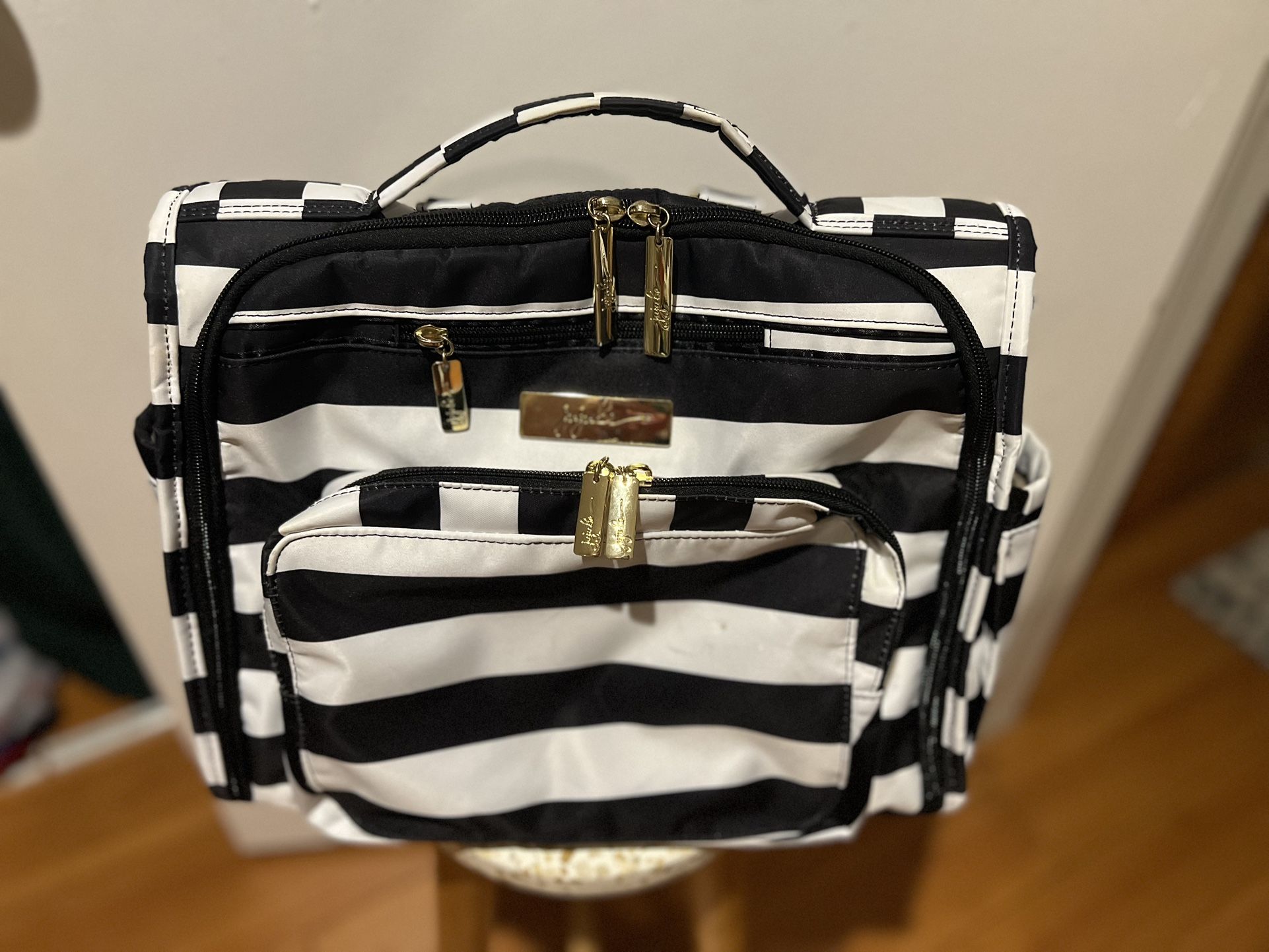 Jujube BFF Diaper bag backpack near new condition with all original parts