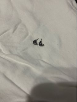 Mini Skull Earrings
