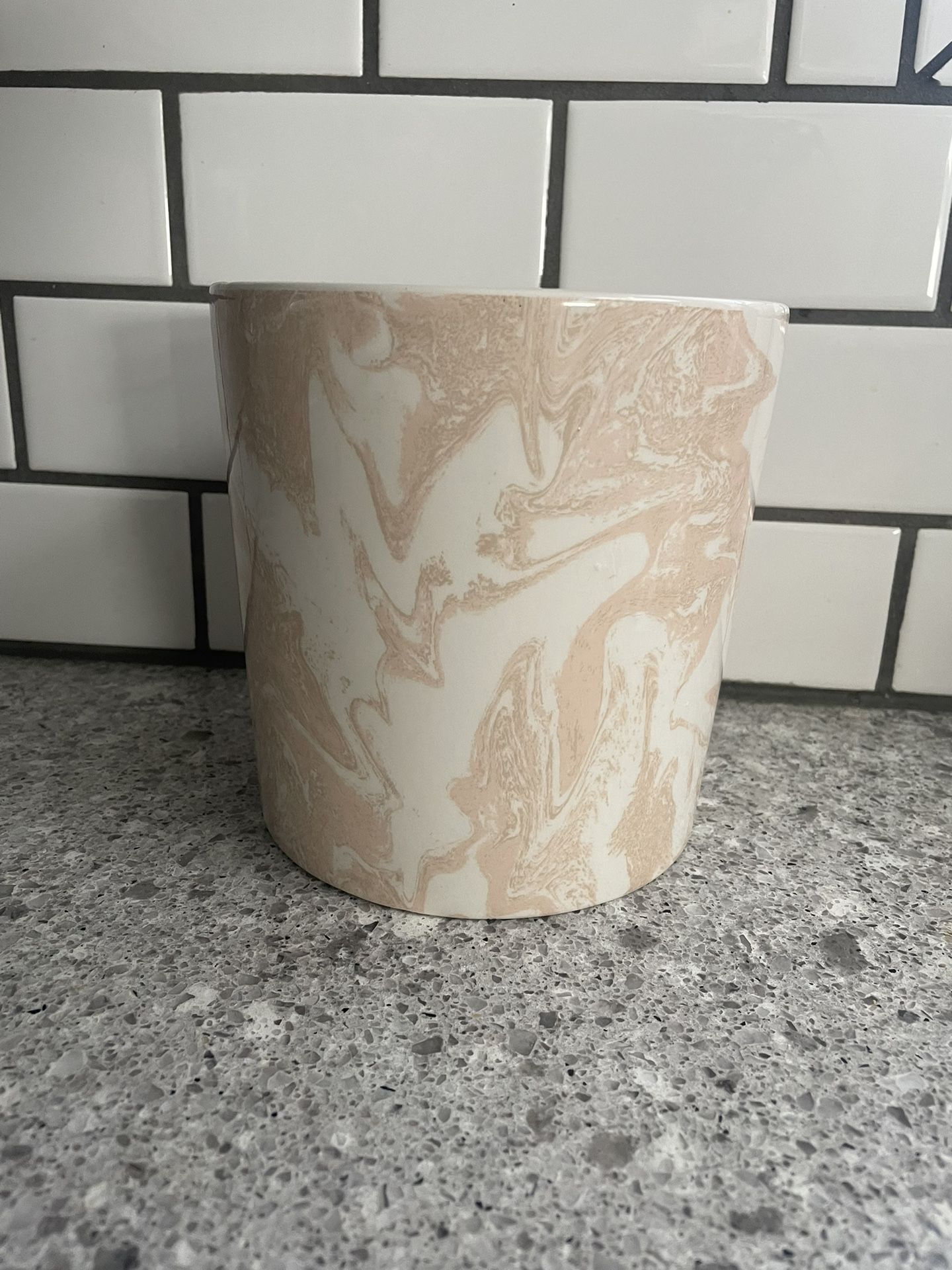 Ceramic Pot With Drain Hole