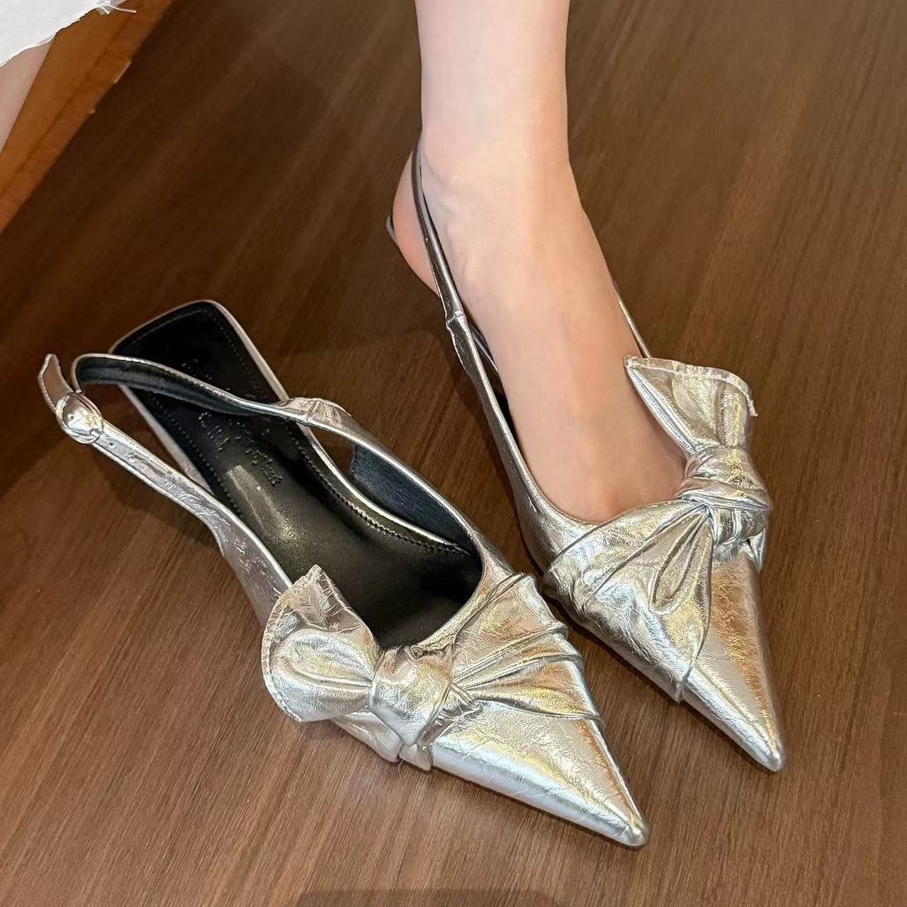 slippers