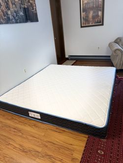 Sleepy's Basic Innerspring Firm Mattress in great condition