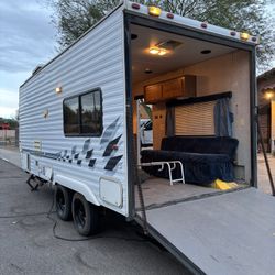 Weekend Warrior Toy Hauler 