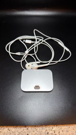 Apple A1717 Lightning Dock for iPhone - Silver
