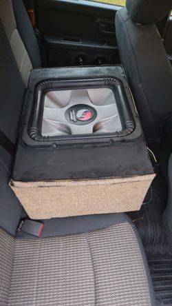 Kicker Solo-Baric Subwoofer in Ported Box