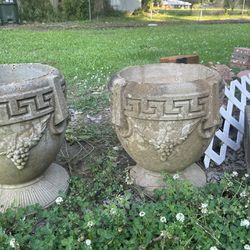 2 Antique Beautiful Concrete Planters