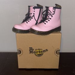 Dr. Martens-Pale Pink For Toddlers