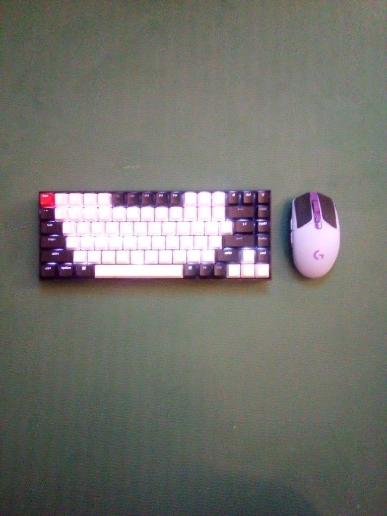 Like New- KeyChron K2 Wireless Mechanical Keyboard & Logitech G305 Lightspeed Gaming Mouse