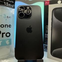 Black iPhone 15 Pro UNLOCKED 128GB Clean Condition BOX CASE & PROTECTOR 100% Health