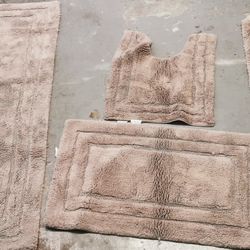 bathroom mat