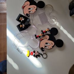 Mickey Mouse Keychain, Containers Pins