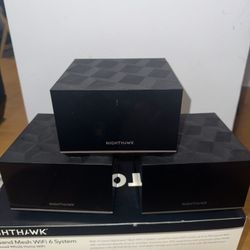 Tri-Band Mesh WiFi 6 Nighthawk