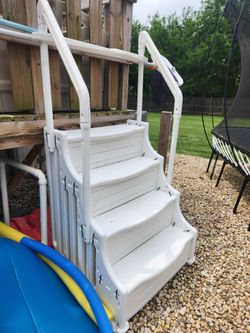 Wide pool steps
