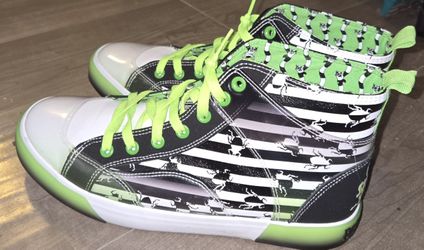 Beetlejuice Sneakers With Green Laces