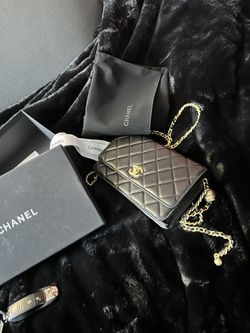 Chanel Black Quilted Lambskin Pearl Crush Wallet on Chain Gold