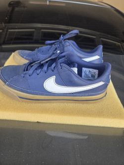 Blue & White Nike 💙