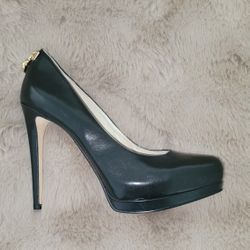 Michael Kors Women's Hamilton Pump Size 7.5 Platform Heel Black Leather Gold MK Excellent Condition PRICE Is Firm Cash Only 