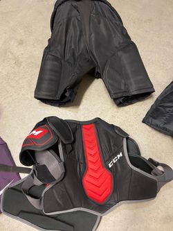 CCM Hockey Shoulder Pads and Pants Set