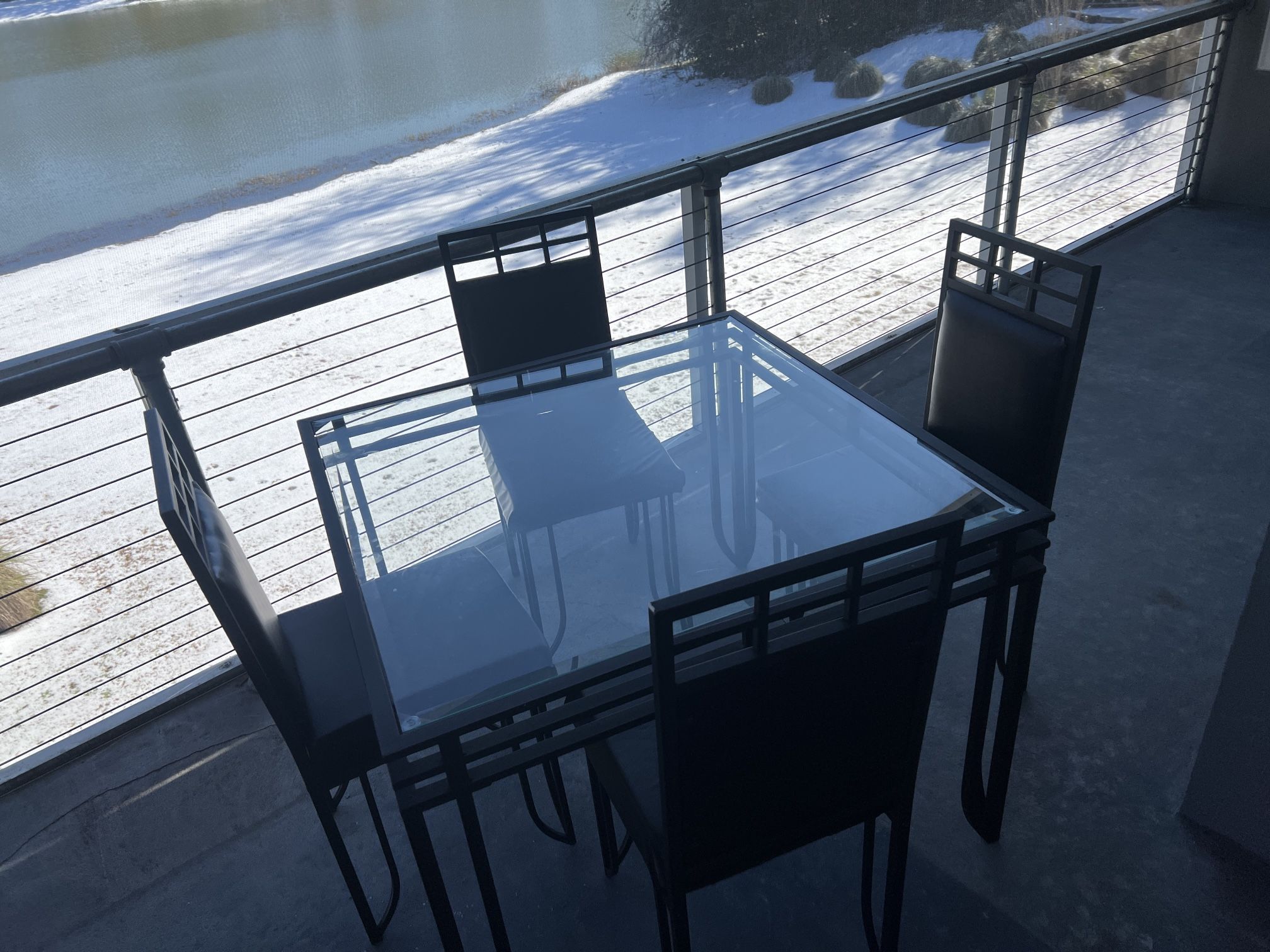 Glass dining room Table