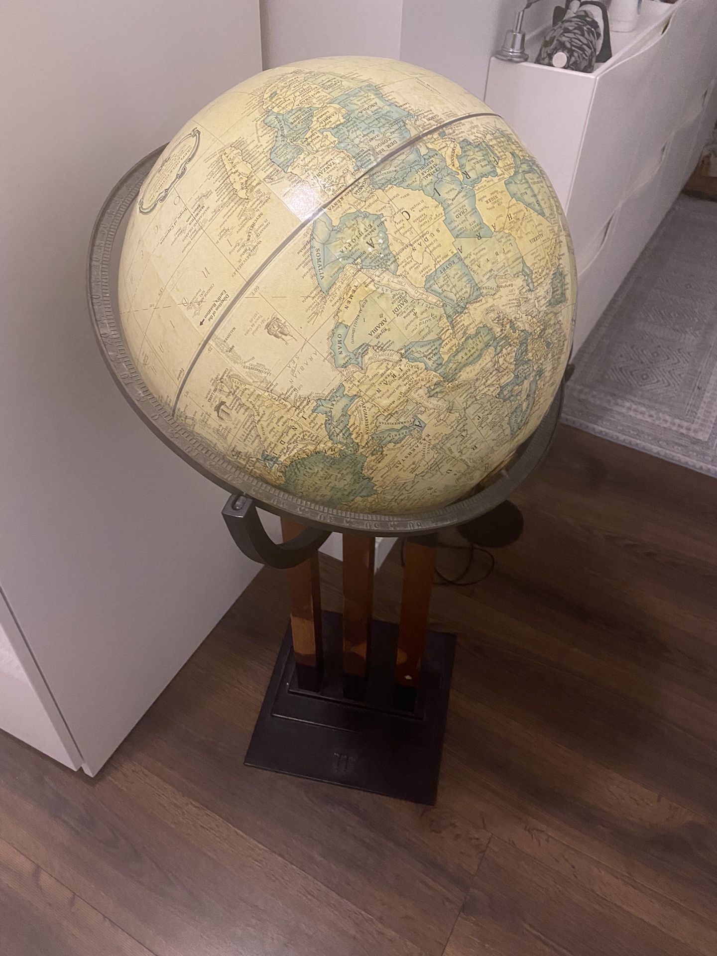 Globe