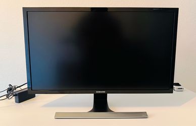 Samsung UHD 4k & logik tv with dual mount for sale