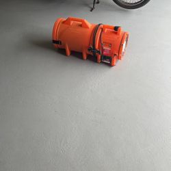 Blower/exhaust 