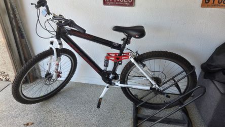 Mountain Bike Aluminum 27.5" Genesis 72874 shimano - Great Condition