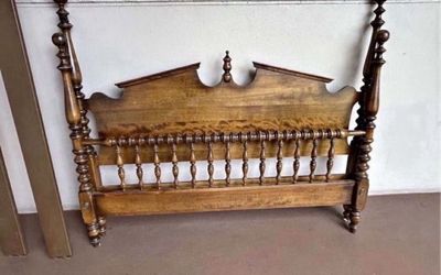 VINTAGE Ethan Allen- Classic Manor Queen Size