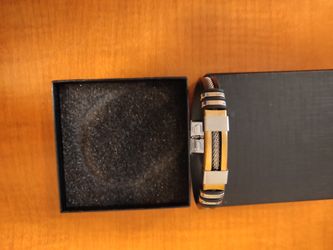 Stainless Steel &Rubber Bracelet New Very Comfy Fits Most Wrists Very V