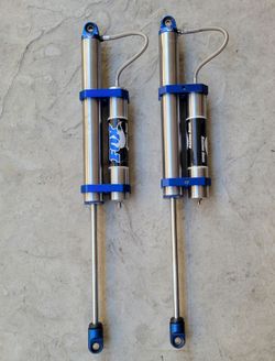 Fox 2.0 Smooth Body With Reservoir Shocks