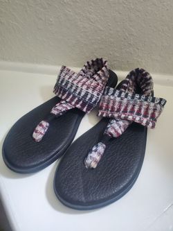 Sanuk Yoga Sling 2 sandals size 11